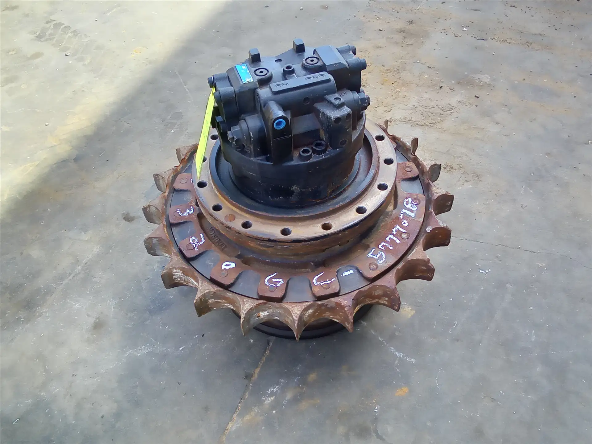 USED RH FINAL DRIV image