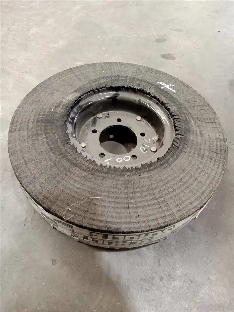 NEW TIRE image