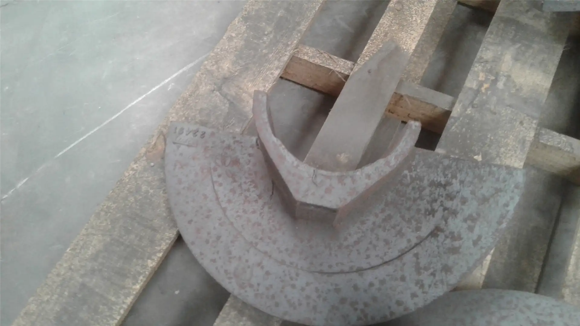 NEW LH CAST AUGER image