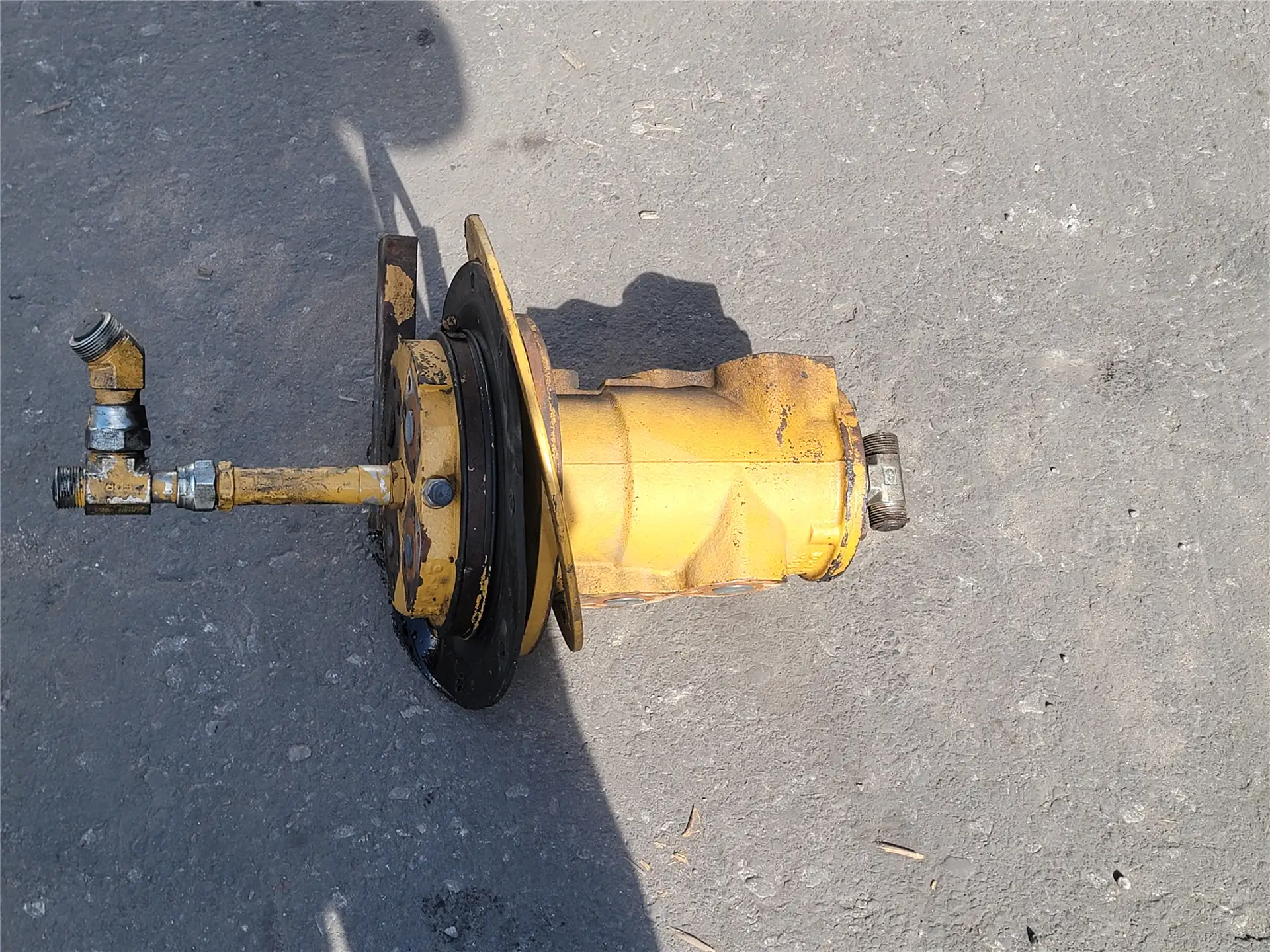 USED SWIVEL image