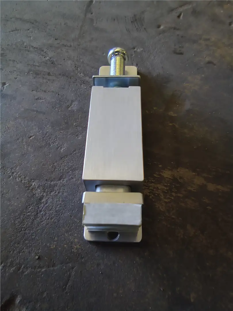 NEW SLIDING DOOR B image