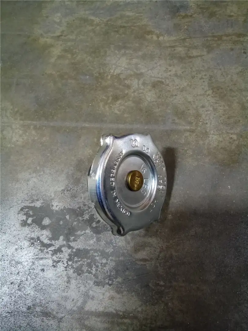 NEW RADIATOR CAP image
