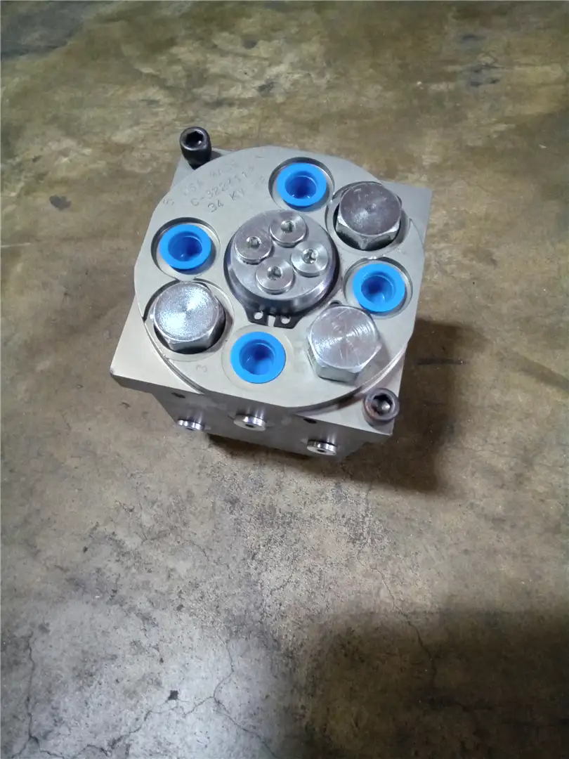 NEW REVOLVING CONN image