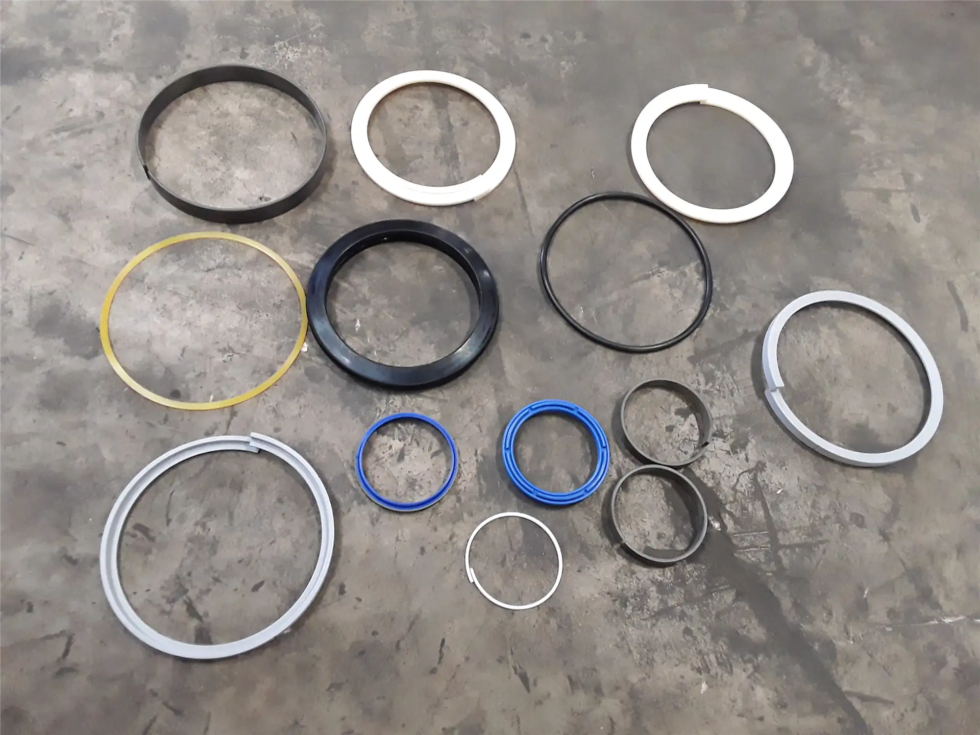 NEW SEAL KIT image