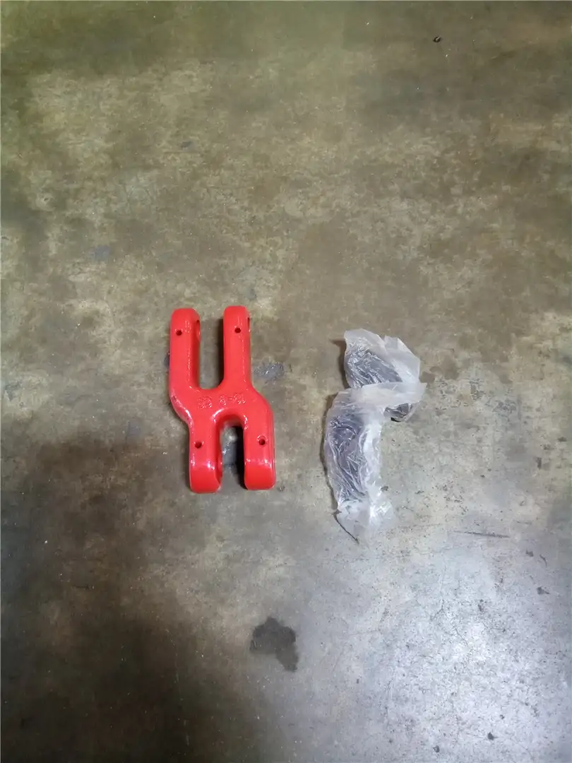 NEW SHACKLE ASSY image