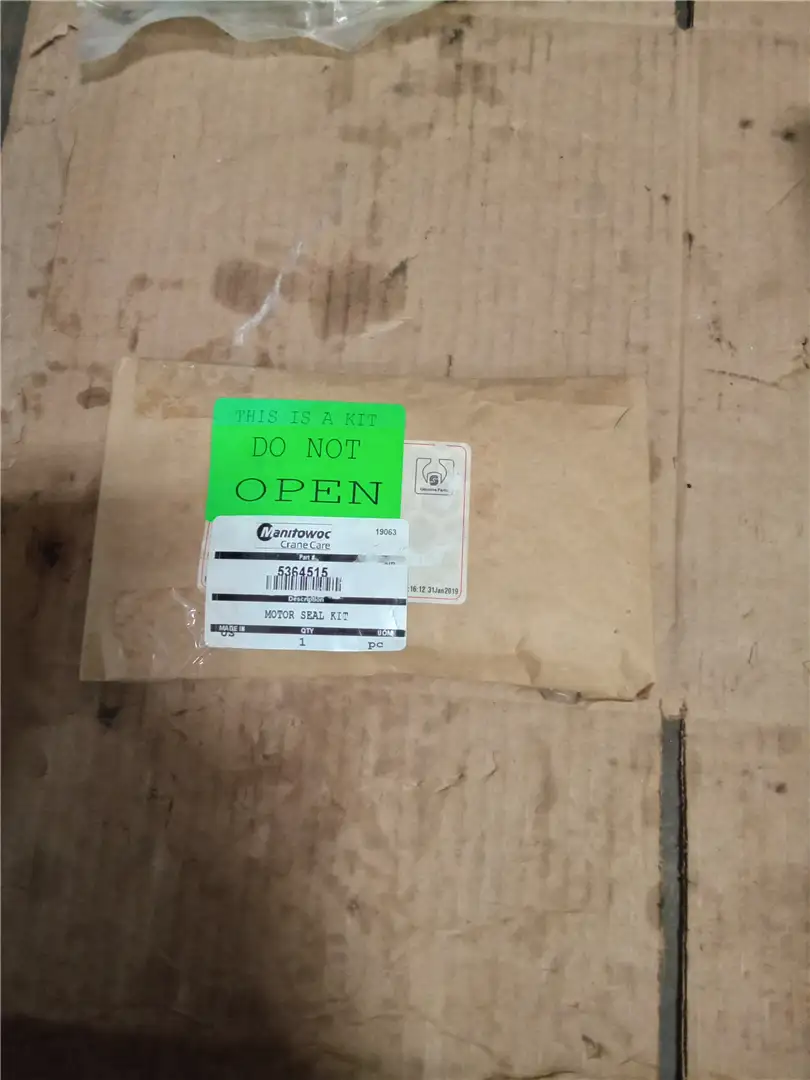 NEW MOTOR SEAL KIT image