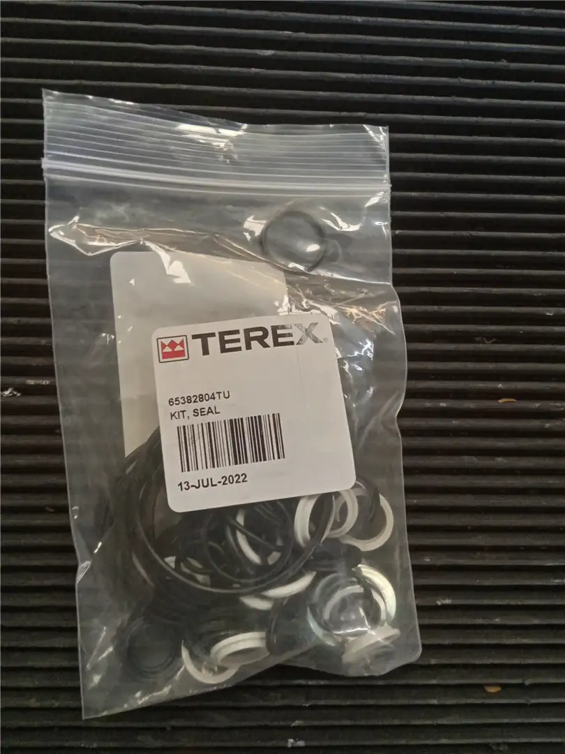 NEW SEAL KIT image