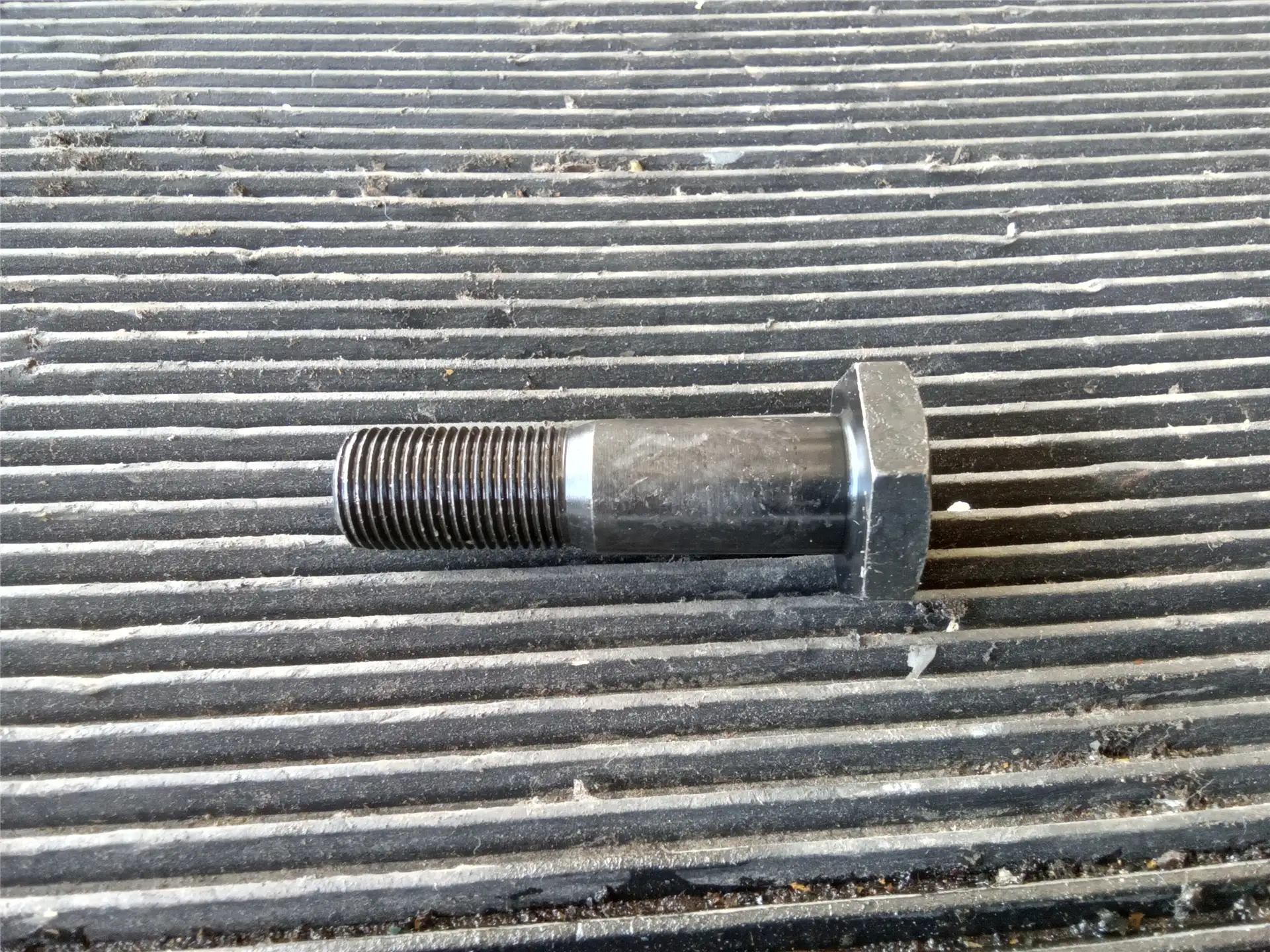 NEW SEGMENT BOLT image