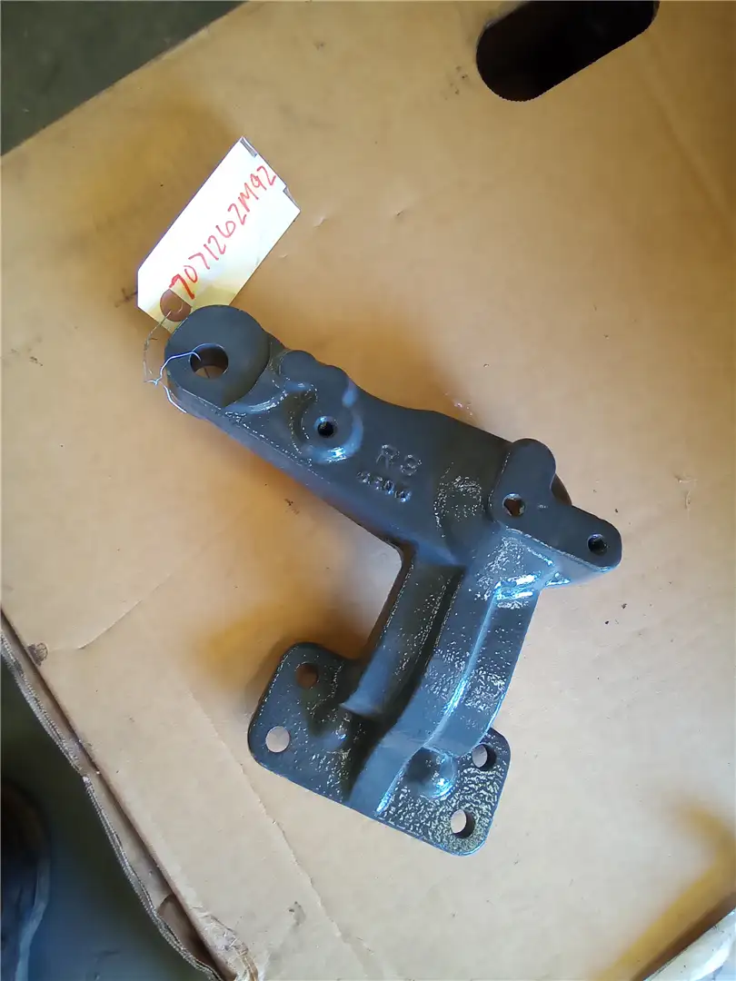 NEW RH KNUCKLE ARM image