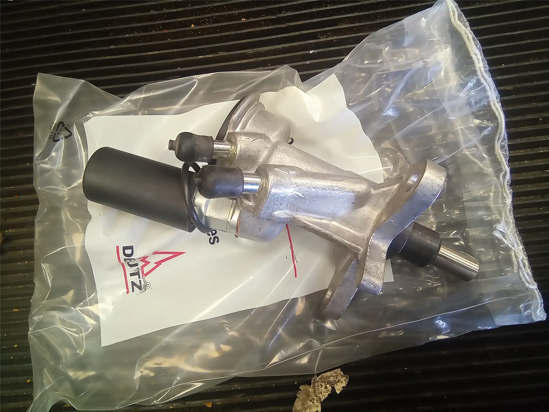 FUEL PUMP image