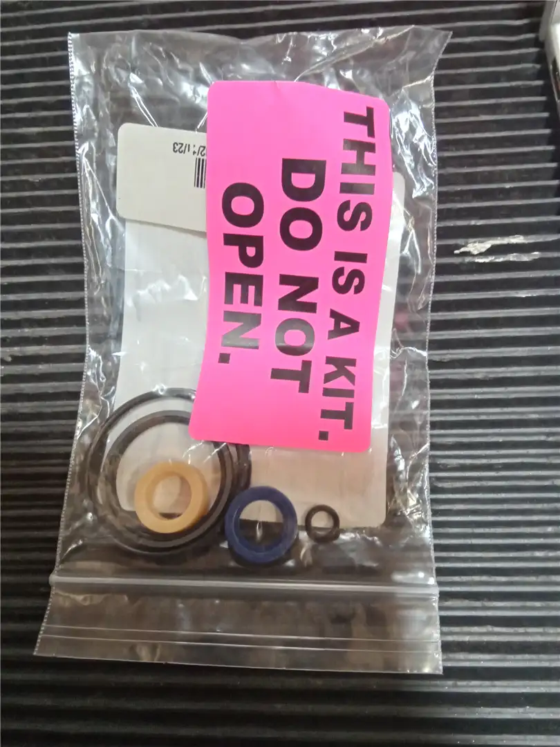 NEW SEAL KIT image