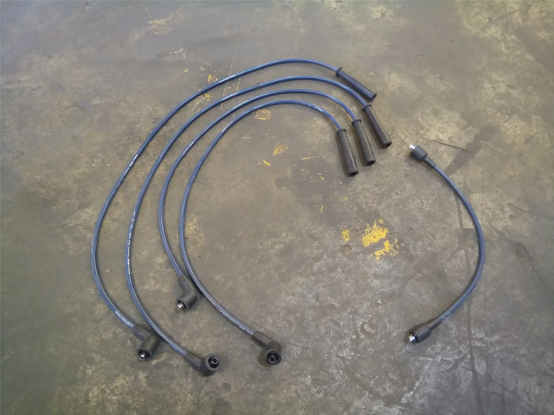 NEW SPARKPLUG WIRE image