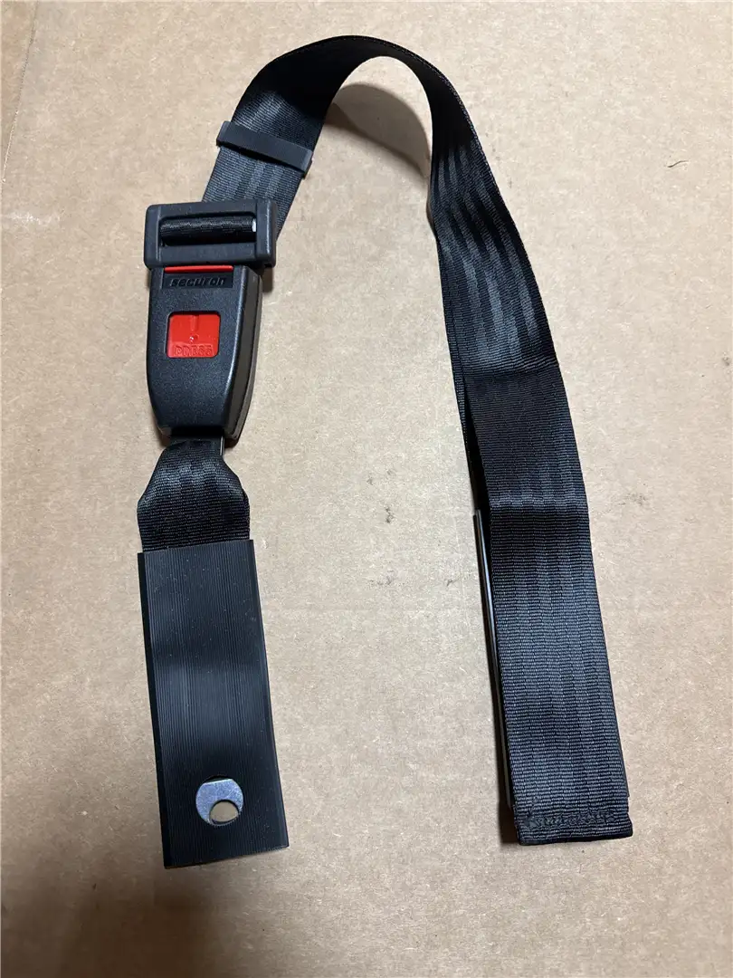 NEW SEATBELT image