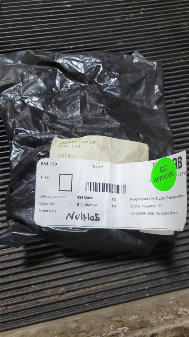 NEW SEAL KIT image