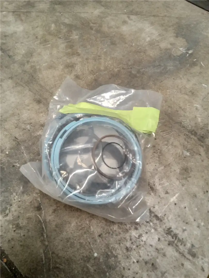 NEW SEAL KIT image