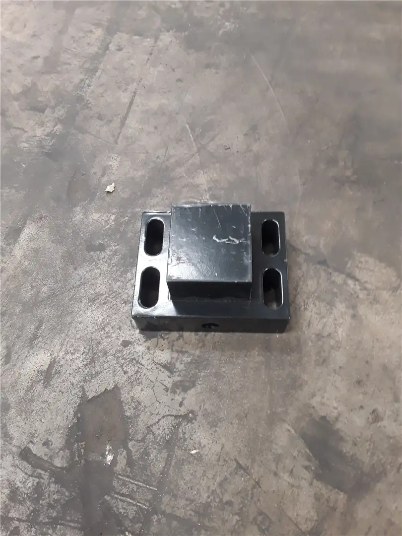 NEW STOP LUG image