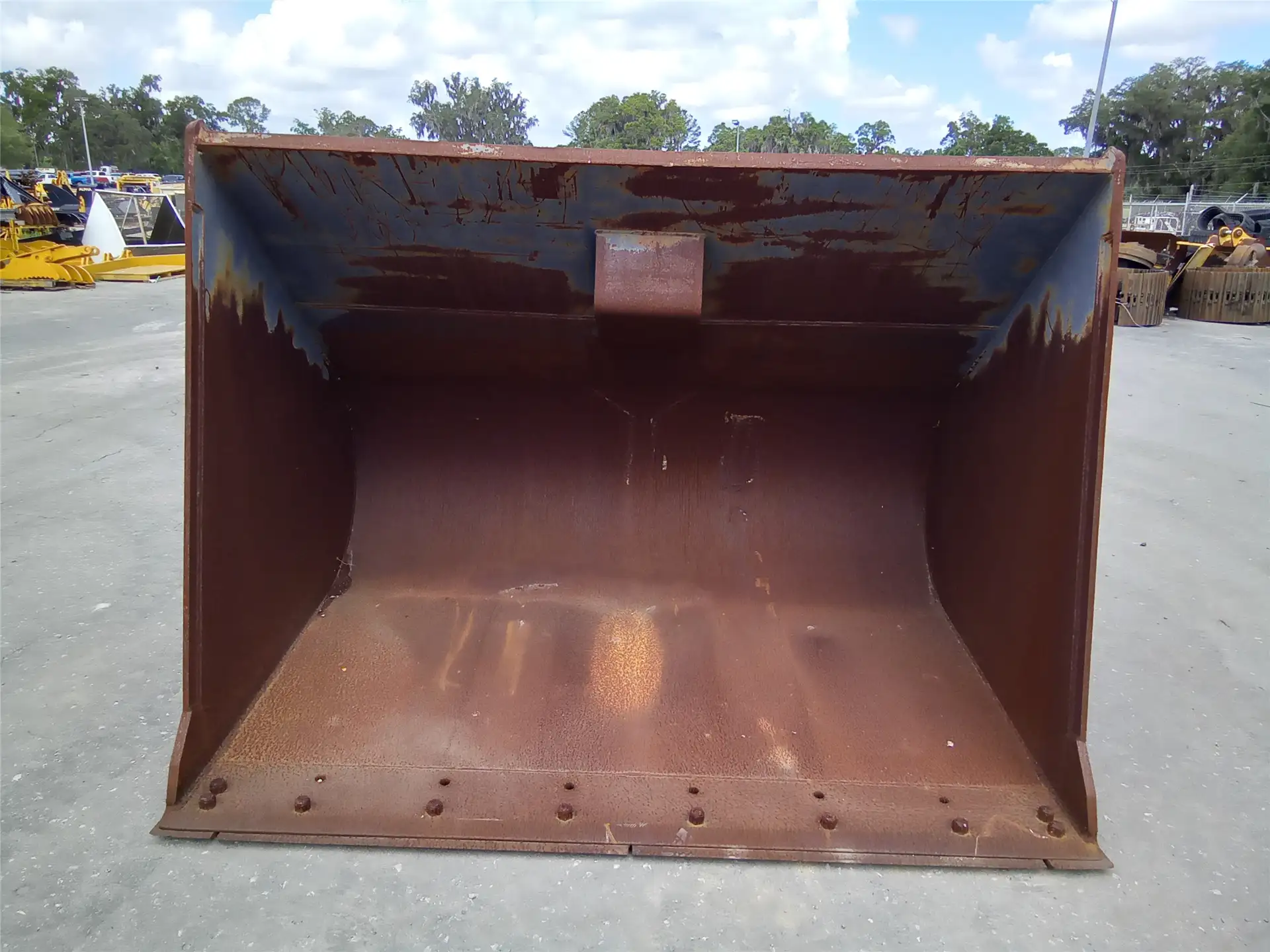 USED 92INCH BUCKET image