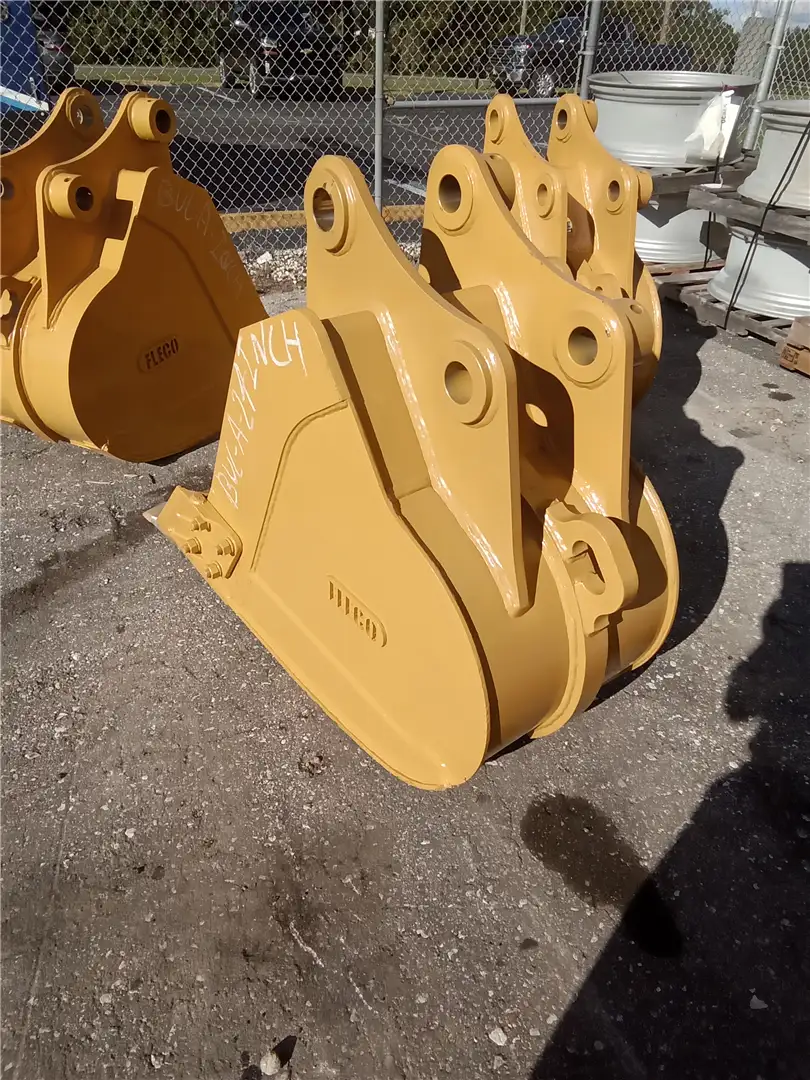 NEW 24 INCH BUCKET image