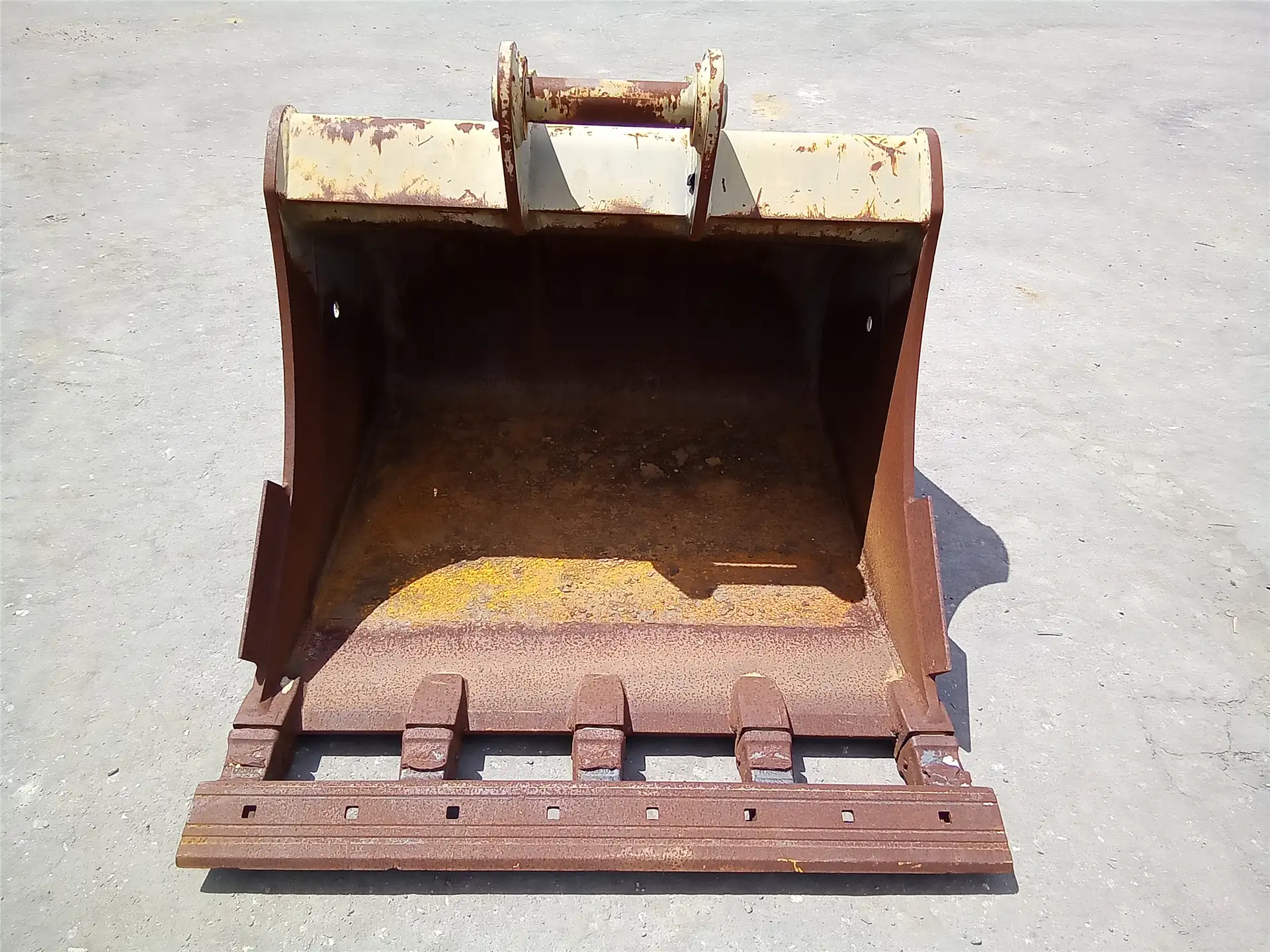 USED 48INCH BUCKET image