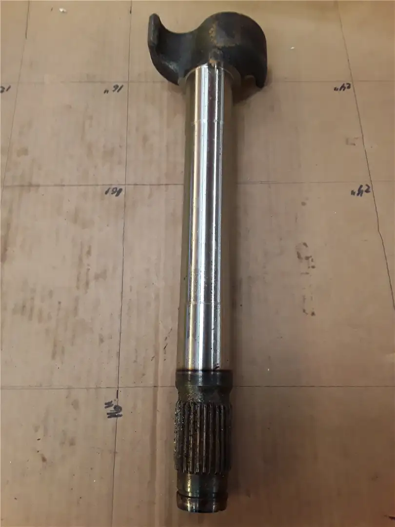 NEW CAMSHAFT RH image