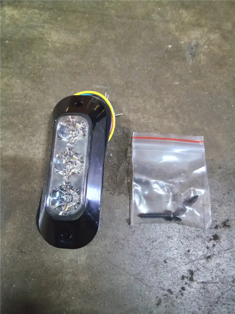 NEW 3 LED DIRECTIO image