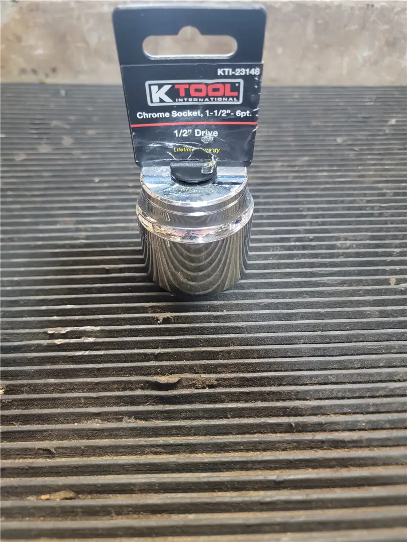 NEW SOCKET 1-1/2 I image