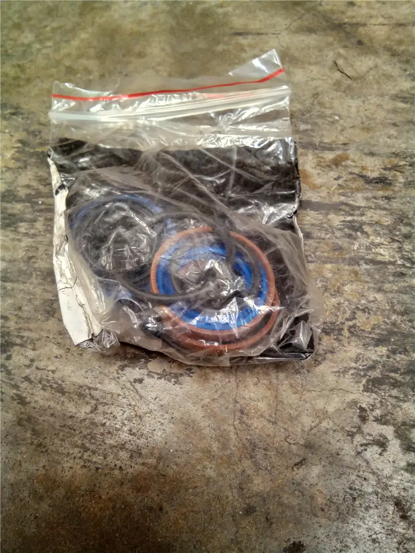 NEW SEAL KIT image