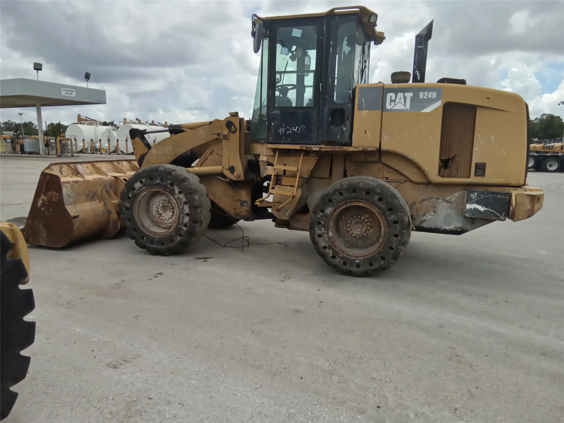 924H-PED00976 image