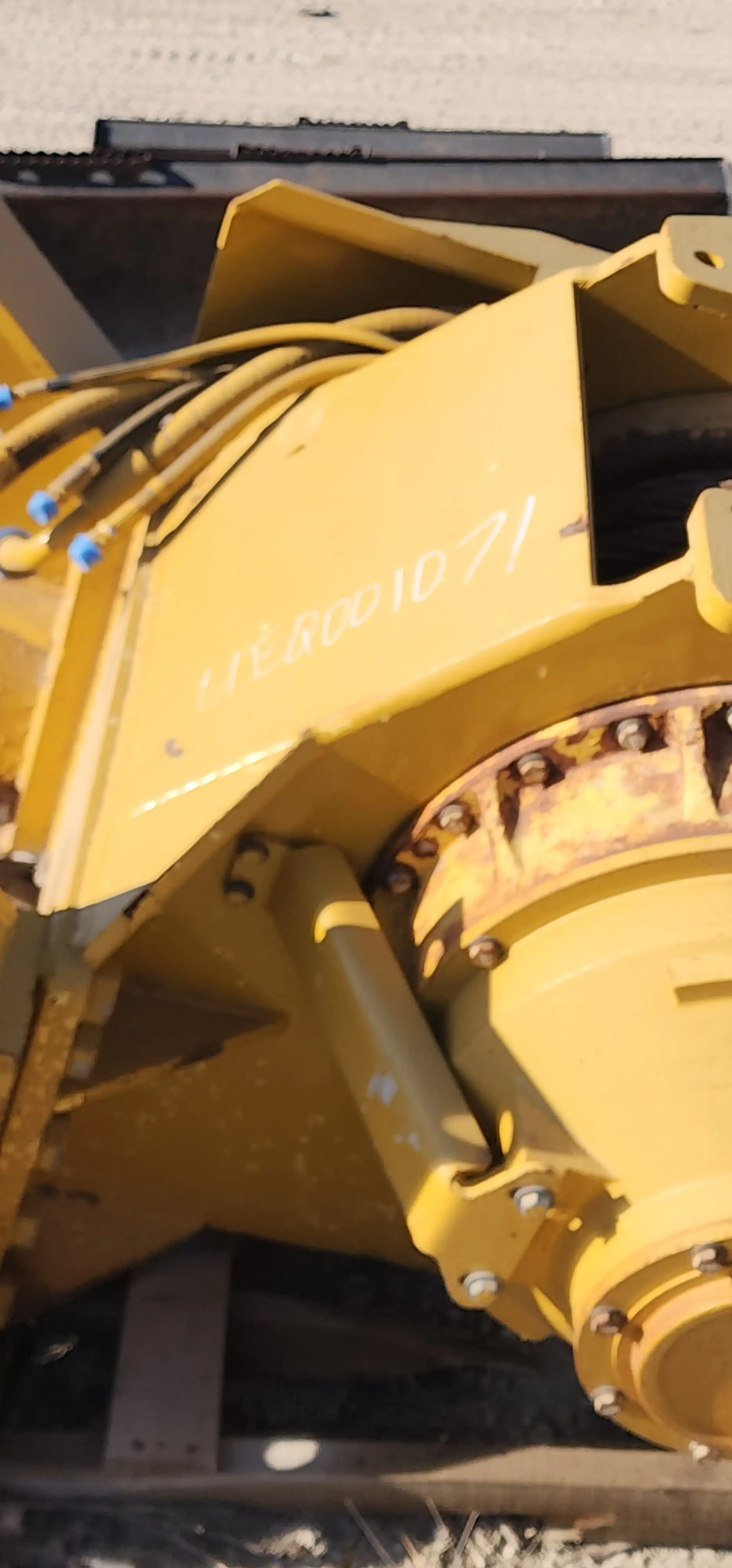 USED PACCAR PA140VS WINCH FOR D8T             MQ image