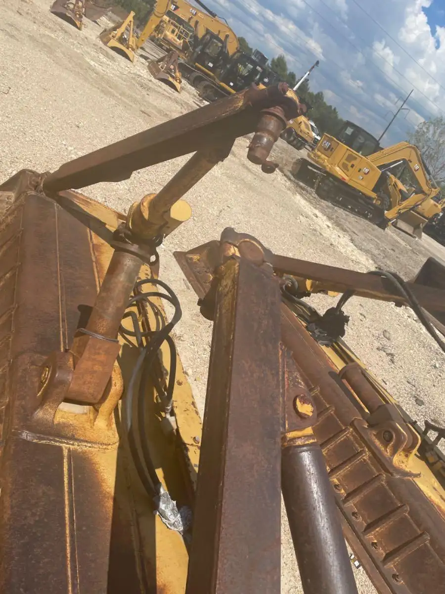 USED D6T ANGLE BLADE                      MQ image