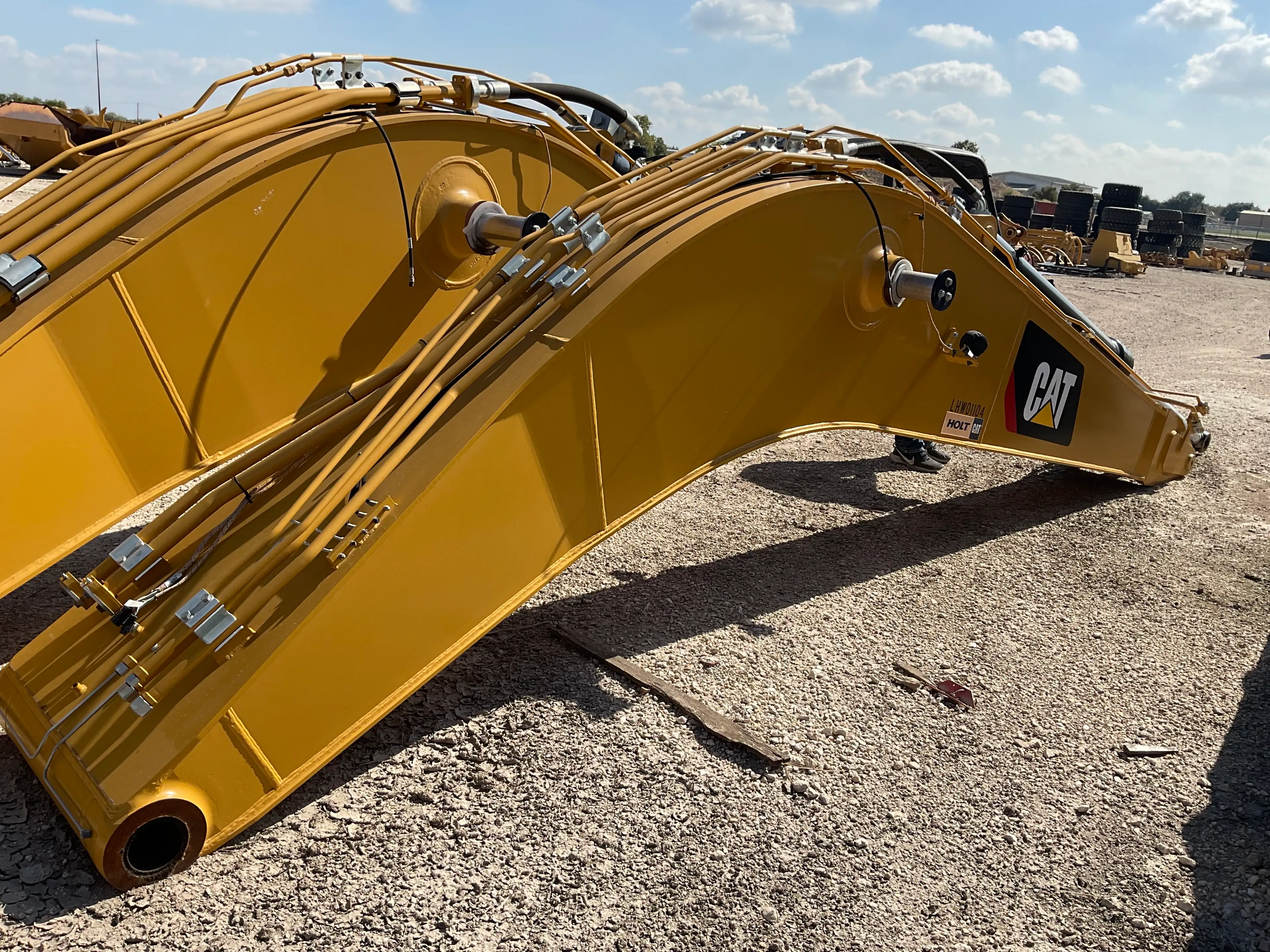 CAT 330 BOOM, STICK AND CYLINDERS  BLH image