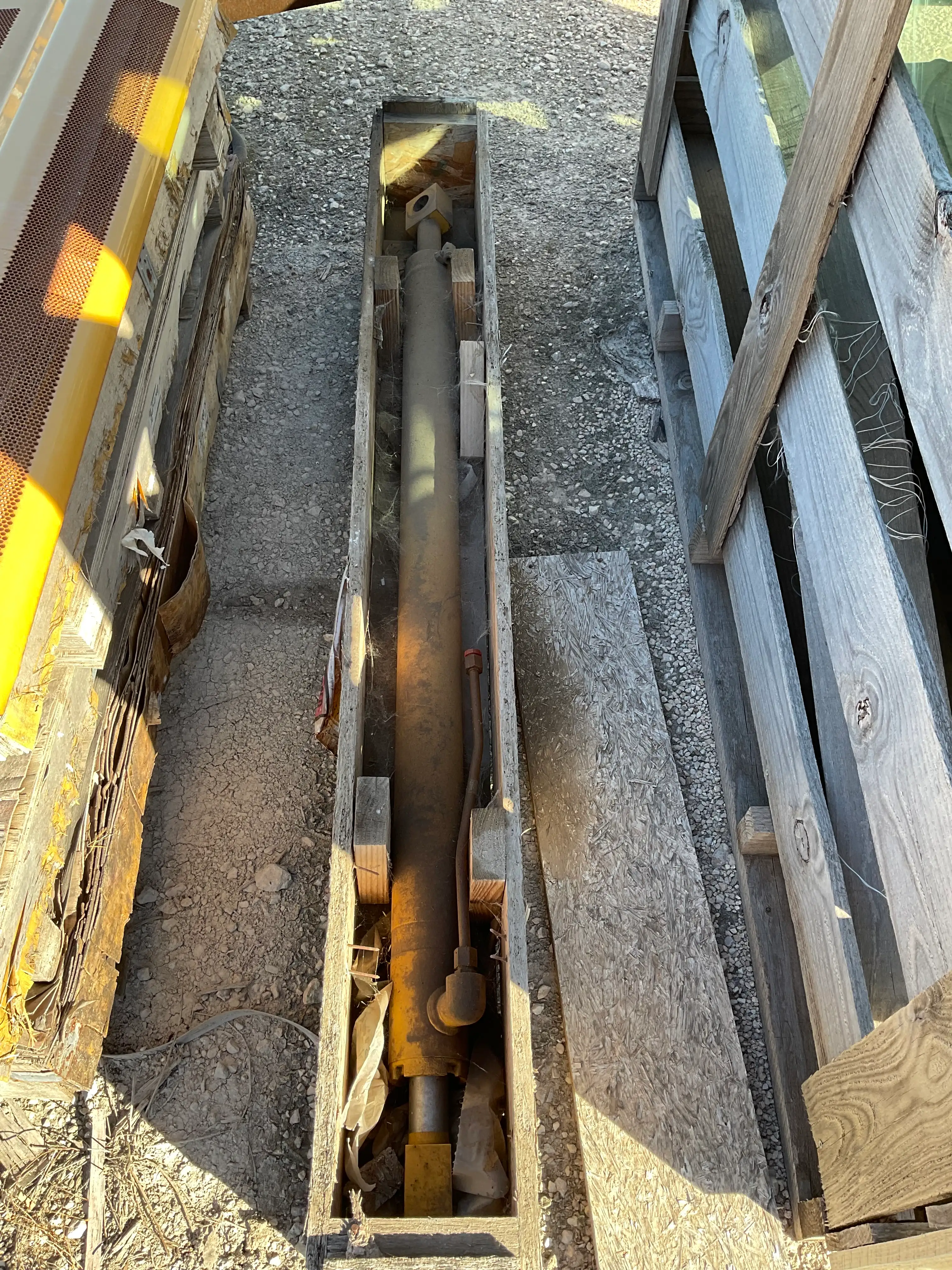 USED BLADE SIDE SHIFT CYLINDER              MQ image