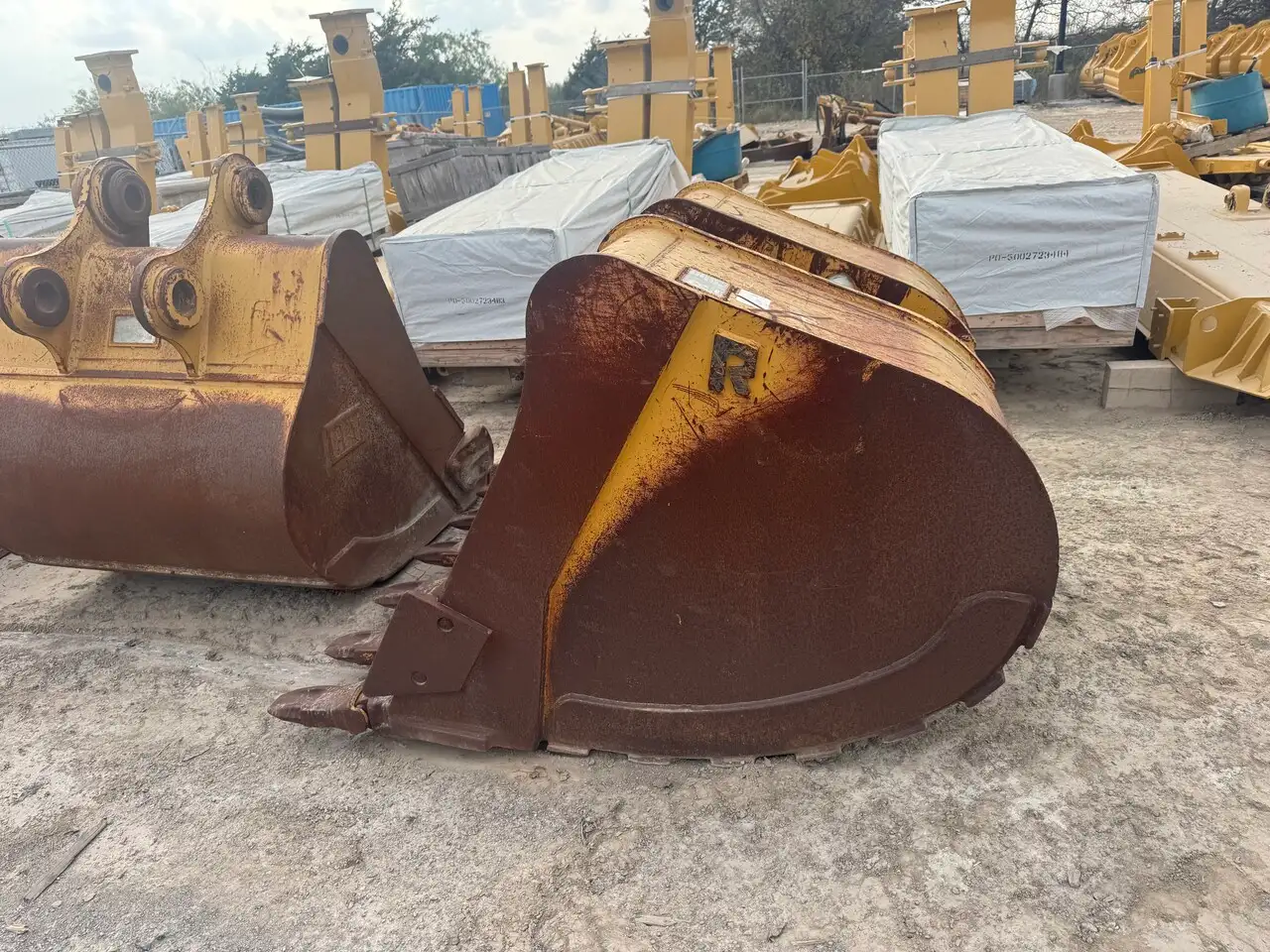 ROCKLAND B LINKAGE BUCKET *PIN GRABBER USE ONLY* MV image