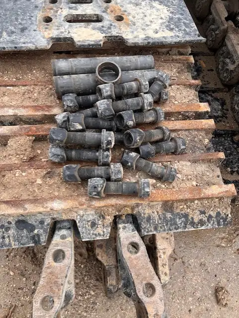 PART # 608-1180 (1 SET OF TRACKS)                     MQ image