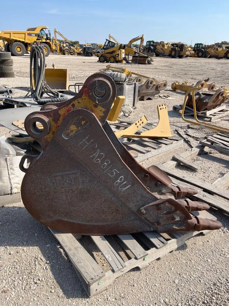 CAT 24" BUCKET FITS "316" LINKAGE MACHINES   MQ image