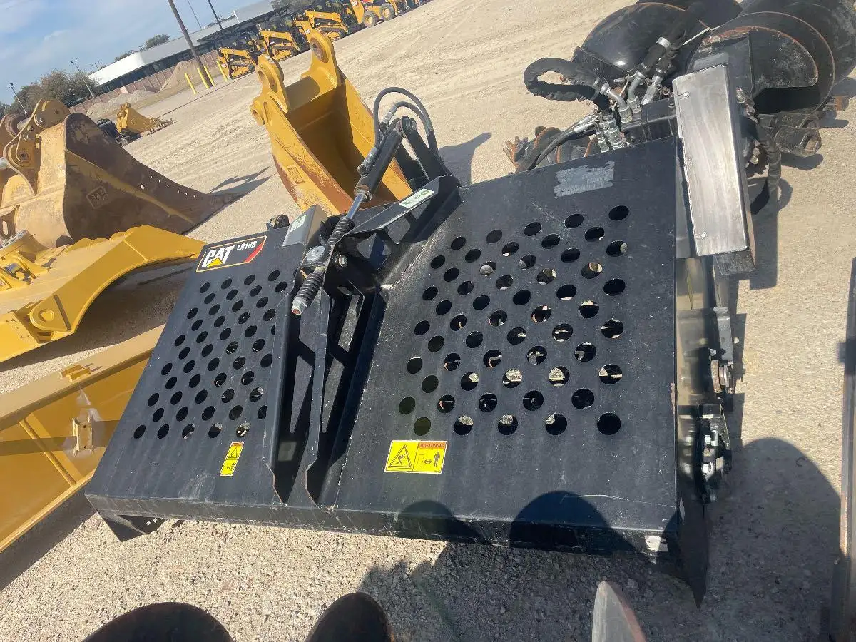 USED LANDSCAPE RAKE                              MQ image
