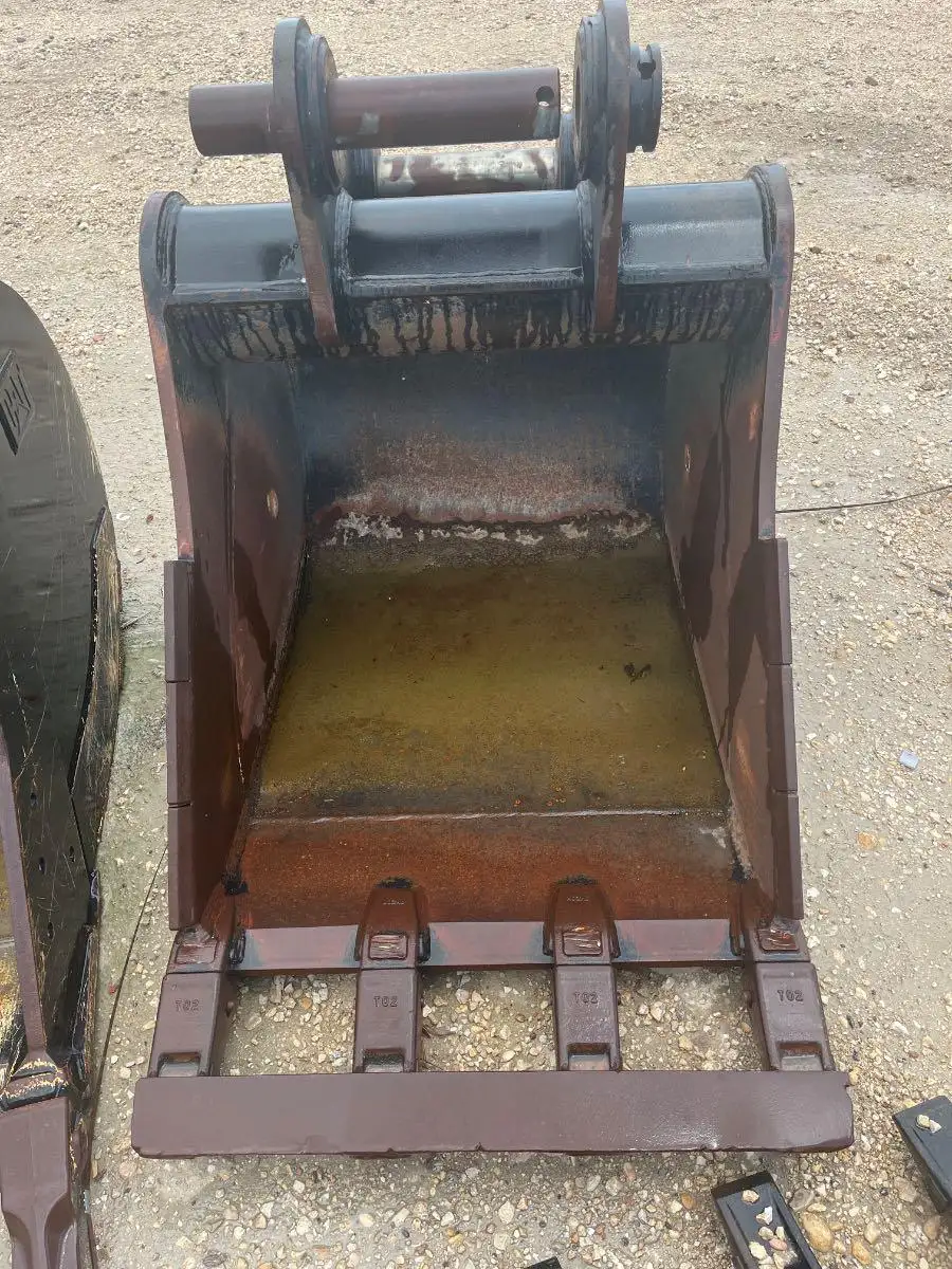USED 39" STRICKLAND BUCKET                     MQ image