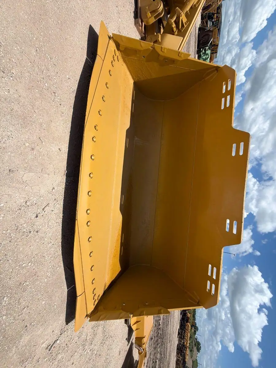 USED 988K SPADE NOSE ROCK BUCKET W/ STRAIGHT EDGES       MQ image