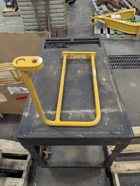 Handle AS. image 1