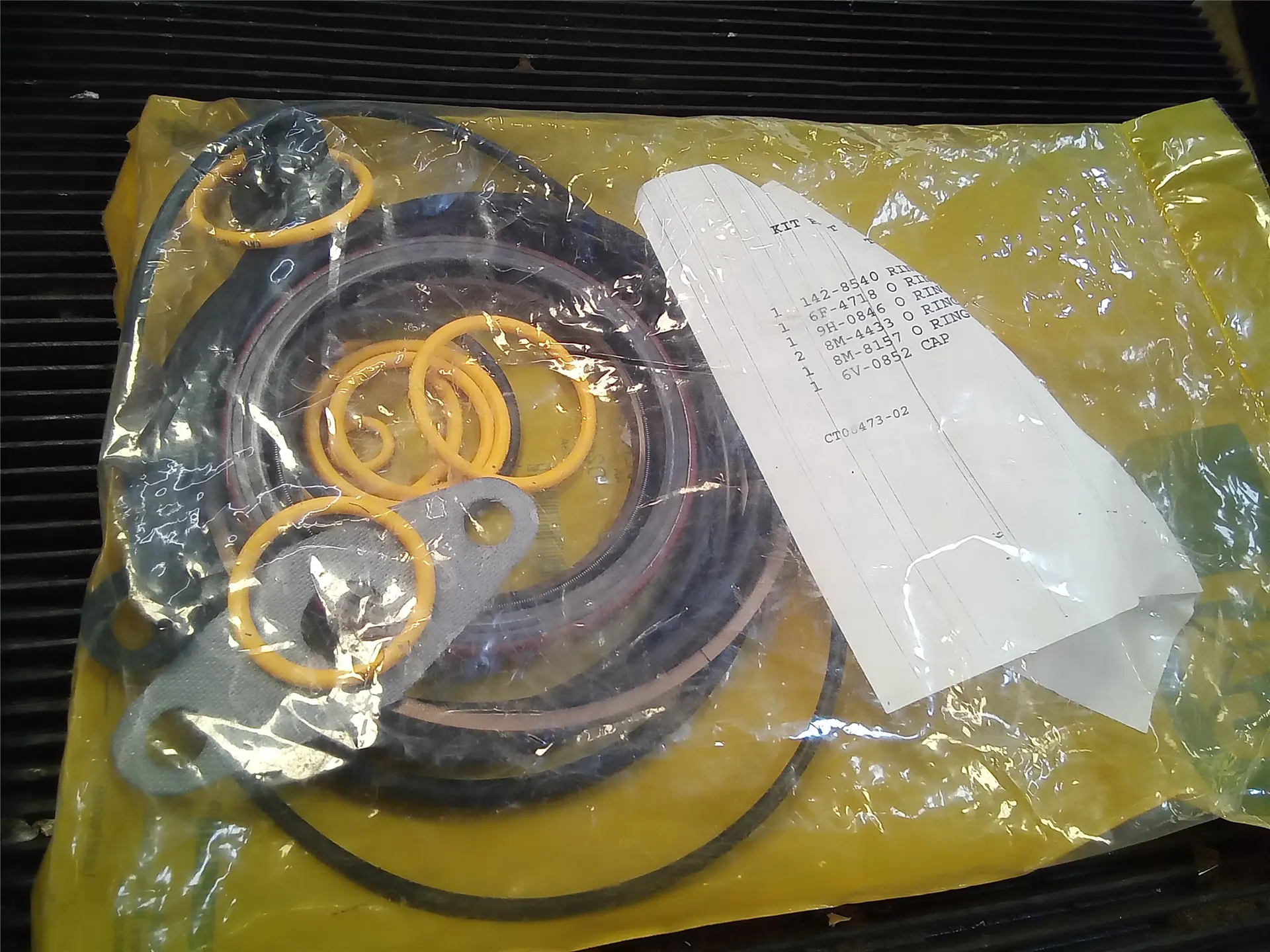 NEW GASKET KIT image 1