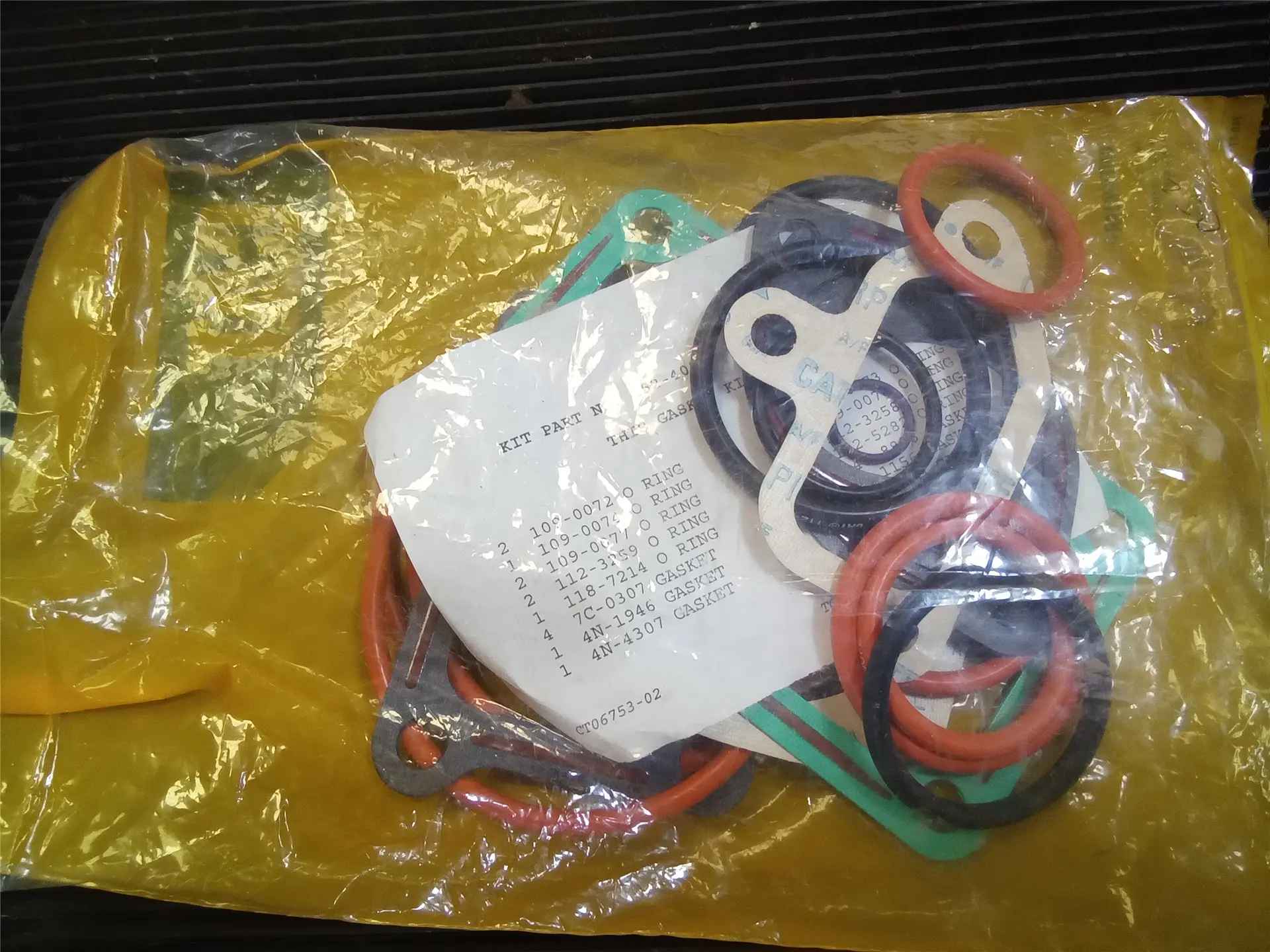 NEW GASKET KIT image 1