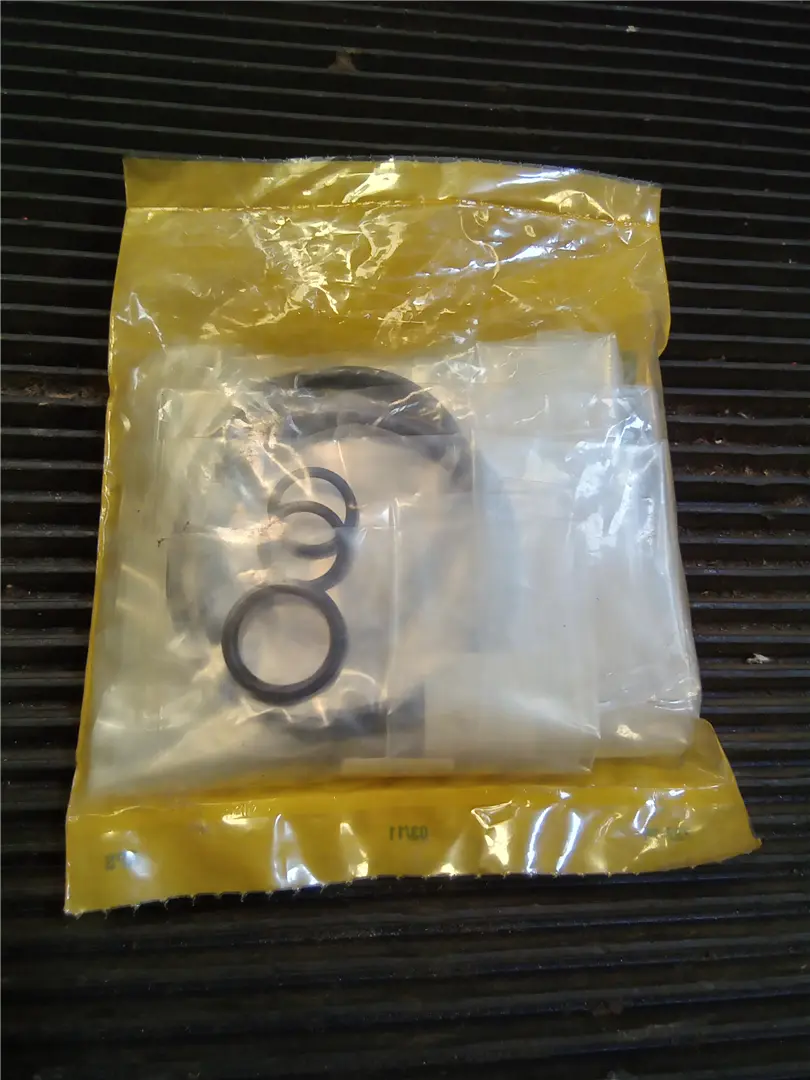 NEW SEAL KIT image 1