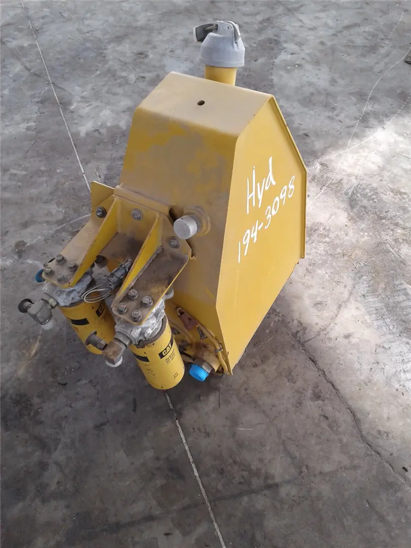 NEW HYDRAULIC TANK image 1