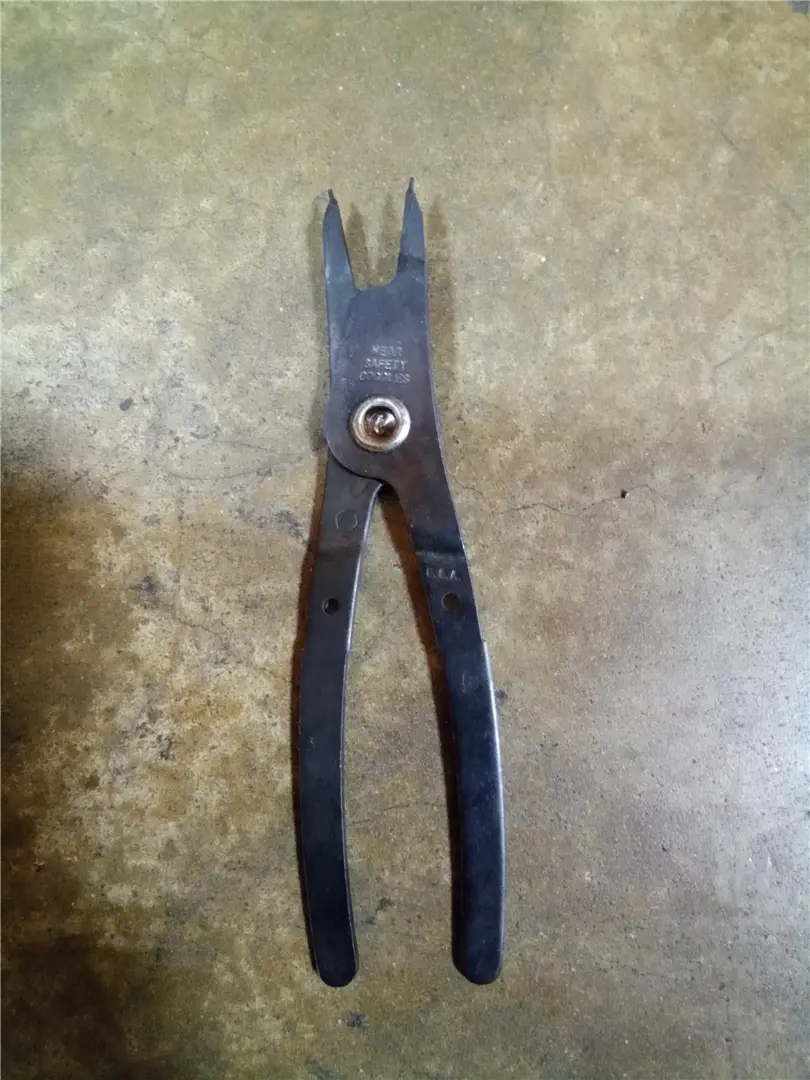 NEW PLIERS image 1
