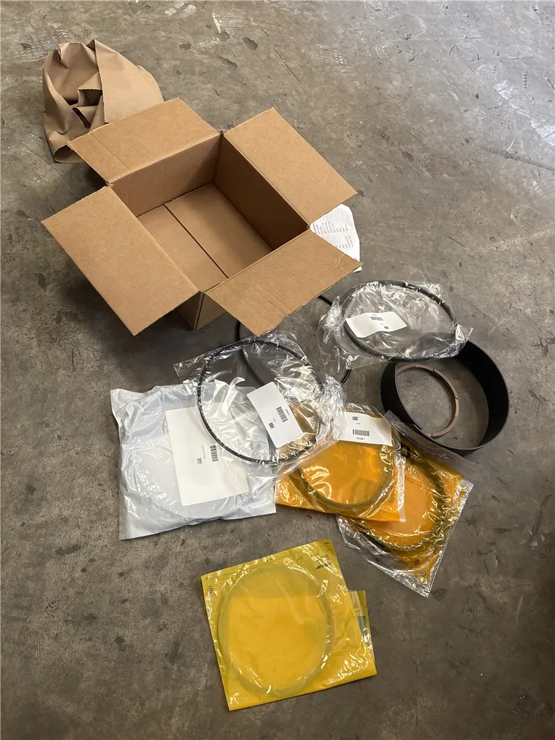 NEW SEAL KIT image 1