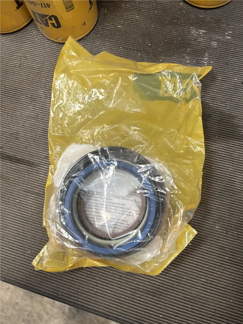 NEW SEAL KIT image 1