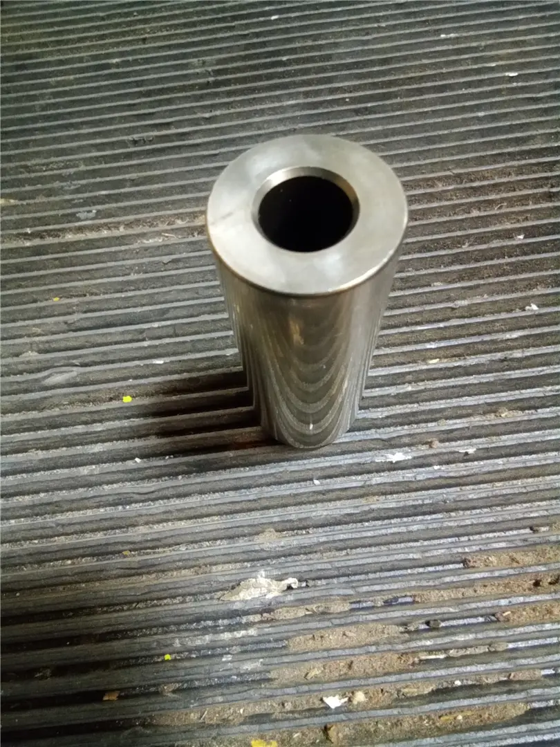 NEW PISTON PIN image 1