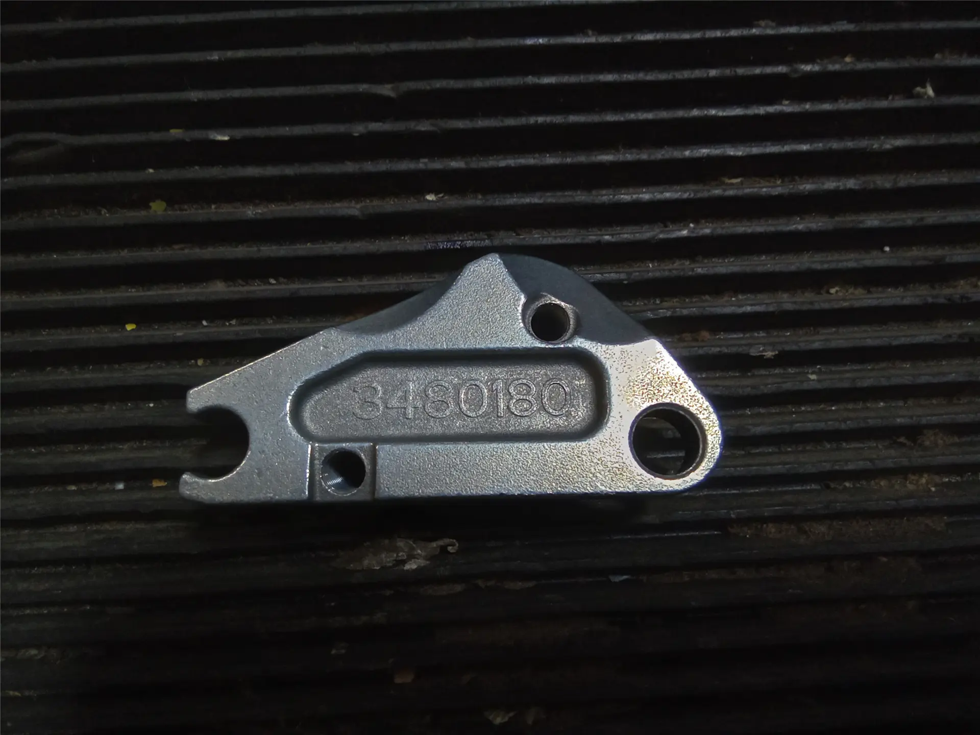NEW BRACKET image 1