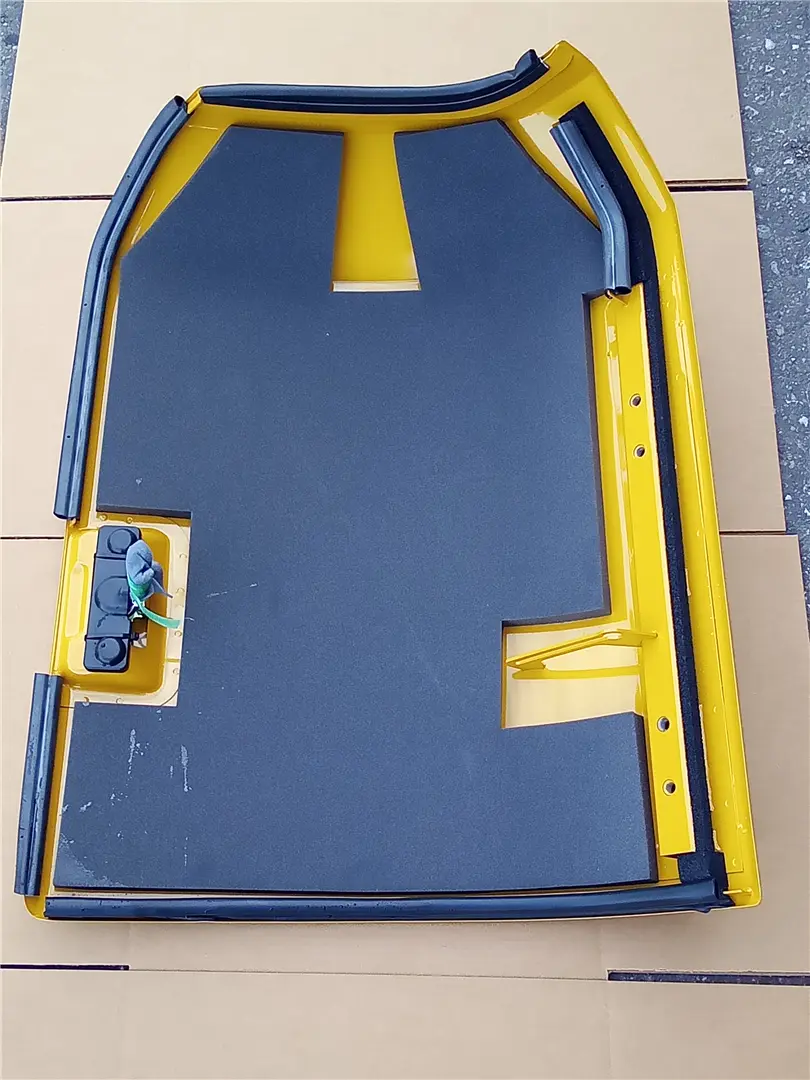 NEW LH DOOR GP image 1