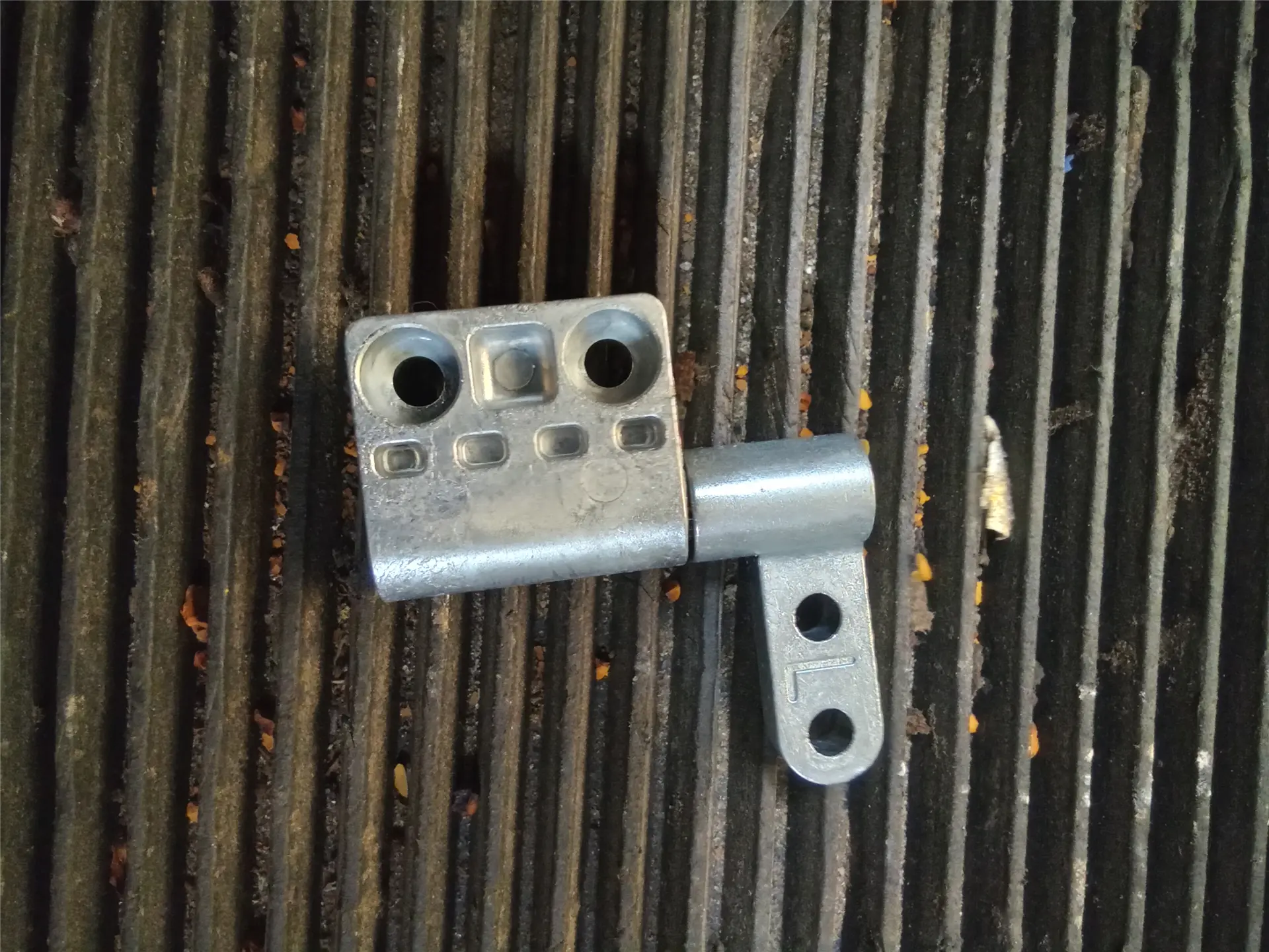 NEW HINGE image 1